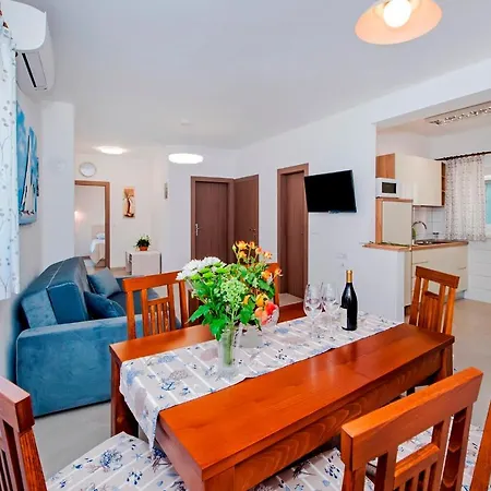 Casa Campus Апартаменты Ровинь